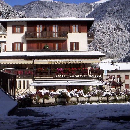 Albergo Ristorante Sole Mezzoldo エクステリア 写真