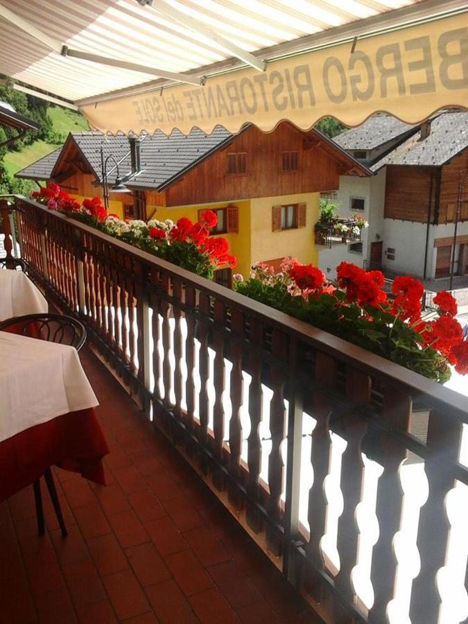 Albergo Ristorante Sole Mezzoldo エクステリア 写真