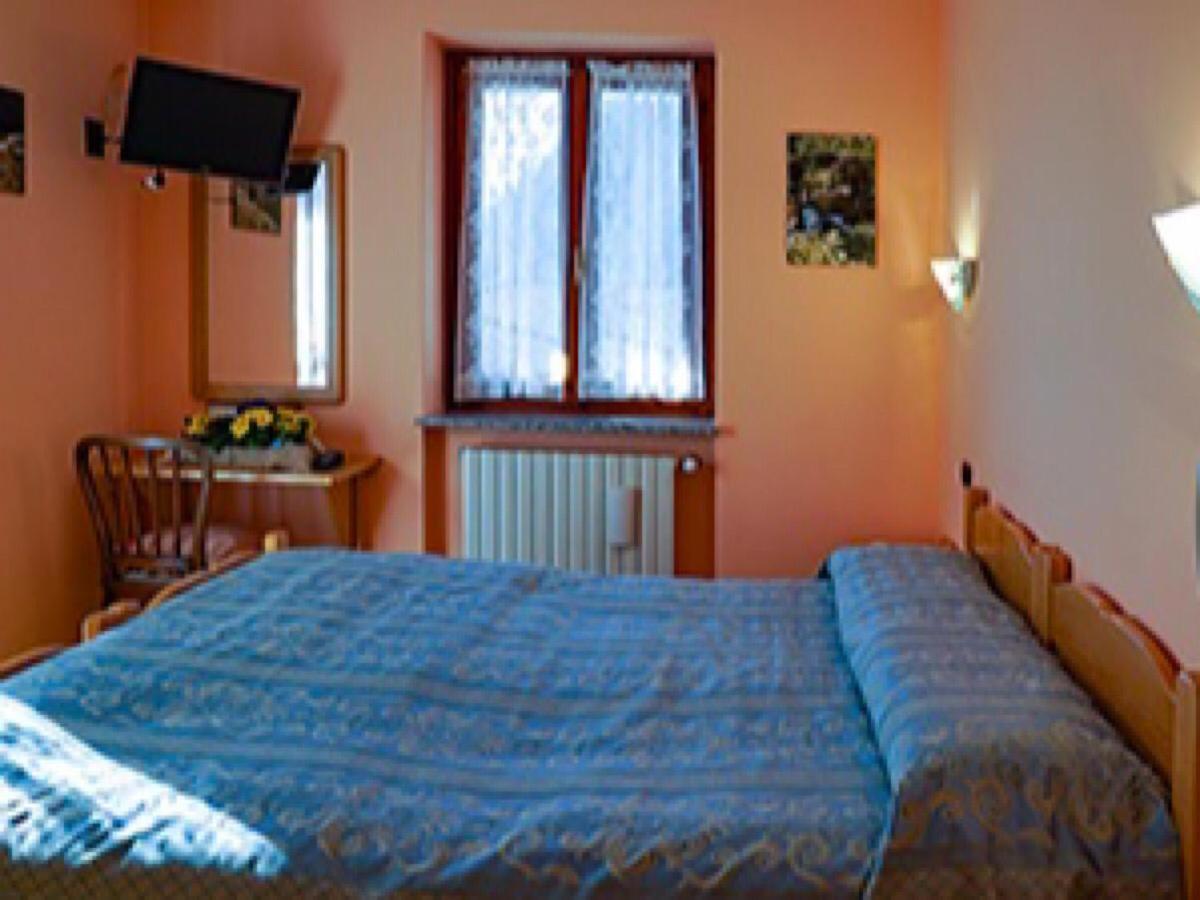 Albergo Ristorante Sole Mezzoldo エクステリア 写真