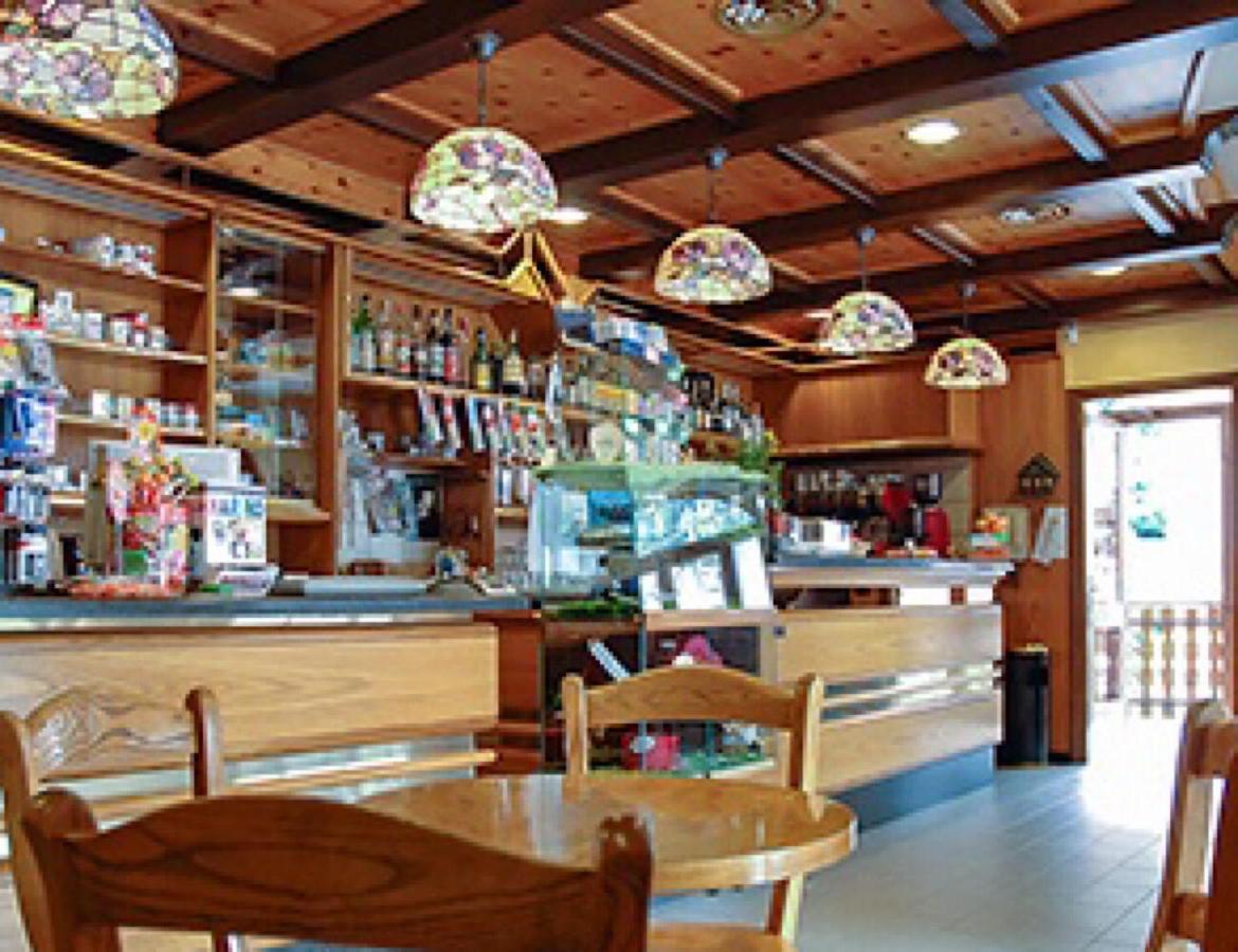 Albergo Ristorante Sole Mezzoldo エクステリア 写真